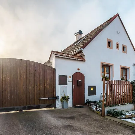 Prizemi Vesnicke Usedlosti - Cozy Village Homestead Lägenhet