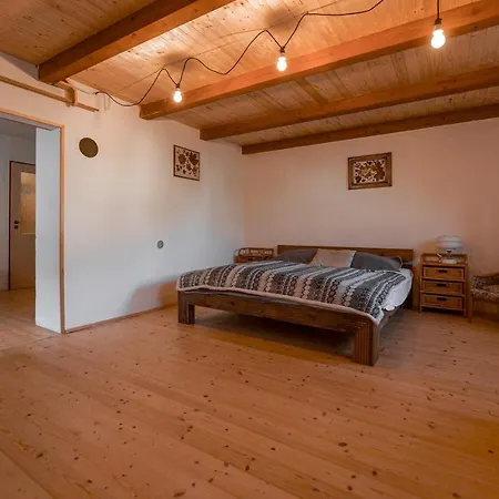 Apartment Prizemi Vesnicke Usedlosti - Cozy Village Homestead